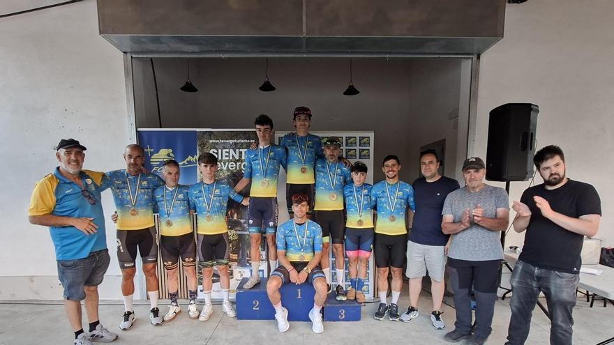Teverga premia a los ganadores del campeonato de Asturias de cronoescalada