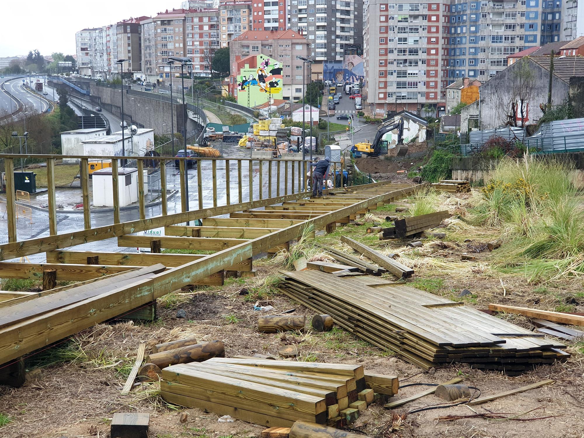 Comienza la construcción de la pasarela que unirá Vialia y la Vía Verde