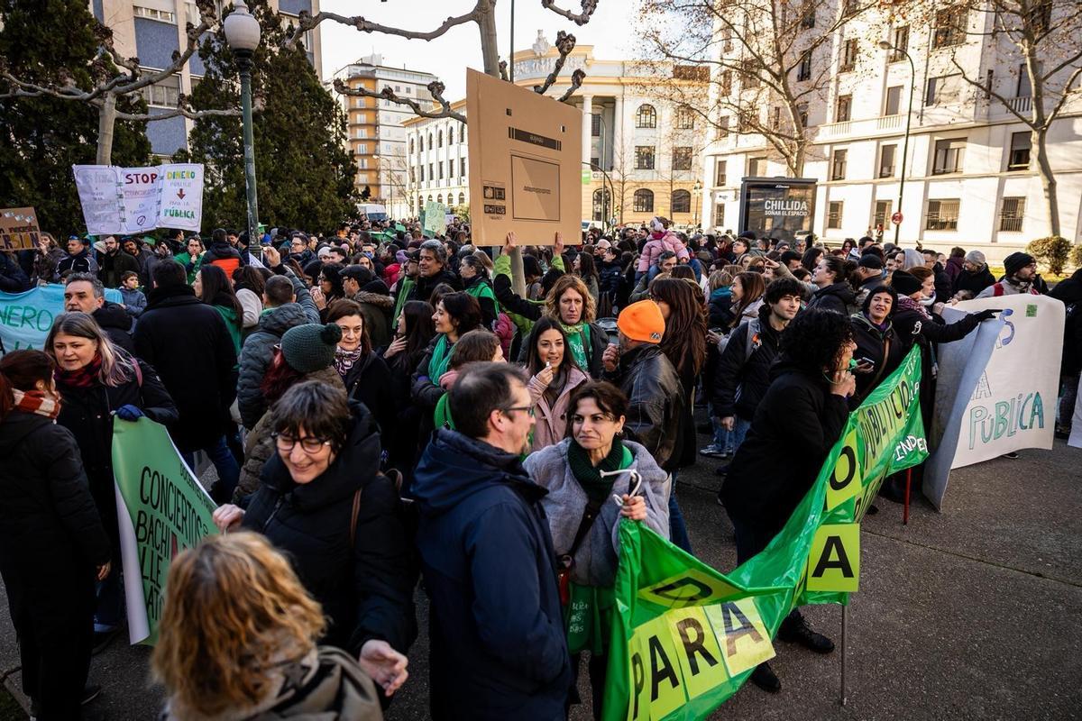 Primer día de huelga educativa en Aragón. Primer día de huelga educativa en Aragón.