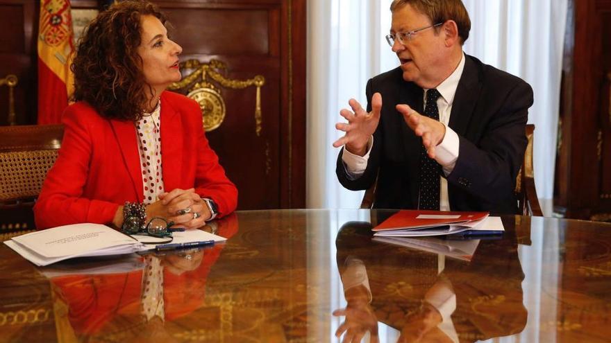 María Jesús Montero, en el Ministerio de Hacienda con Ximo Puig.