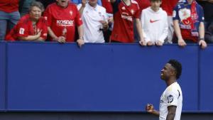 Vinicius celebra su gol en El Sadar.