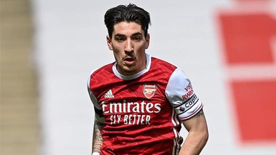 Bellerín, principal opción si sale Emerson