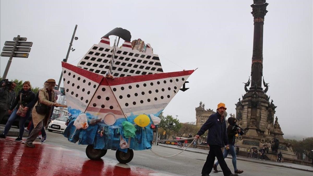 La manifestación de este domingo, a su paso por Colón.