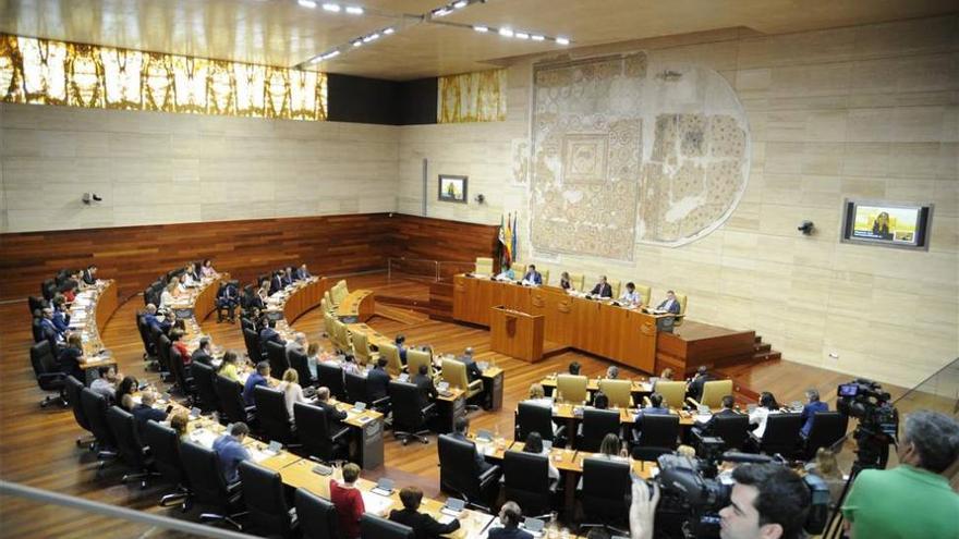 El PSOE sopesa dejar en 2016 sin presupuesto al Consejo Consultivo de Extremadura