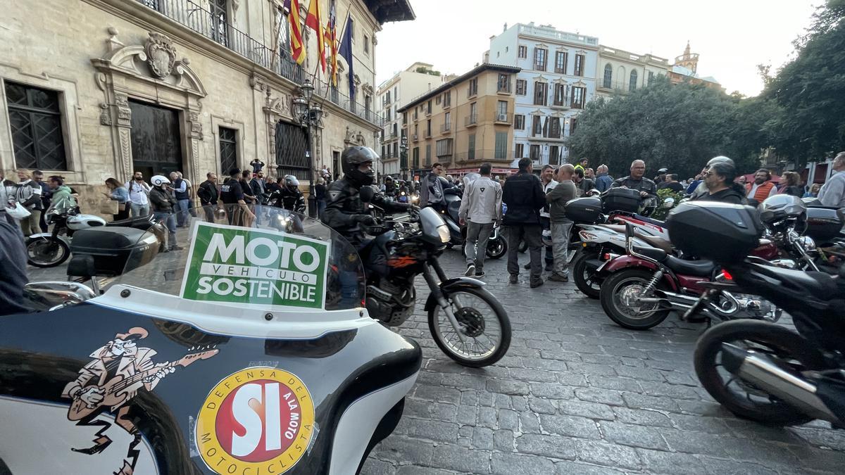 Protesta del 25de mayo en Cort.