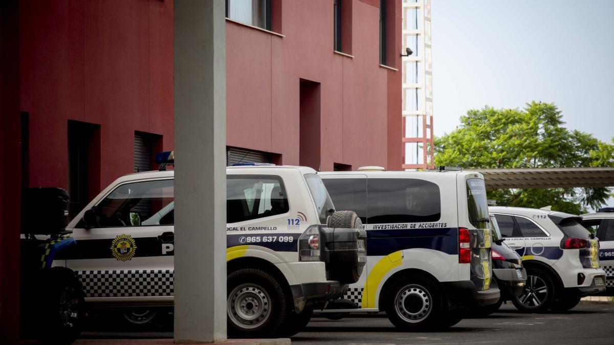 Parque móvil de la Policía Local de El Campello.