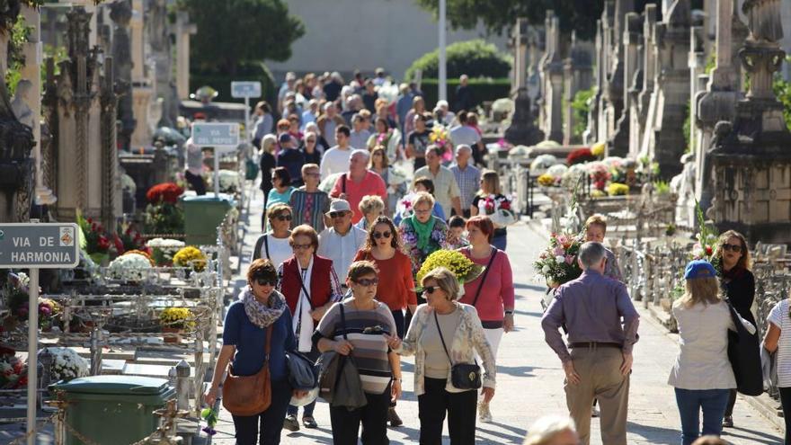 Tots Sants en el cementerio de Palma.