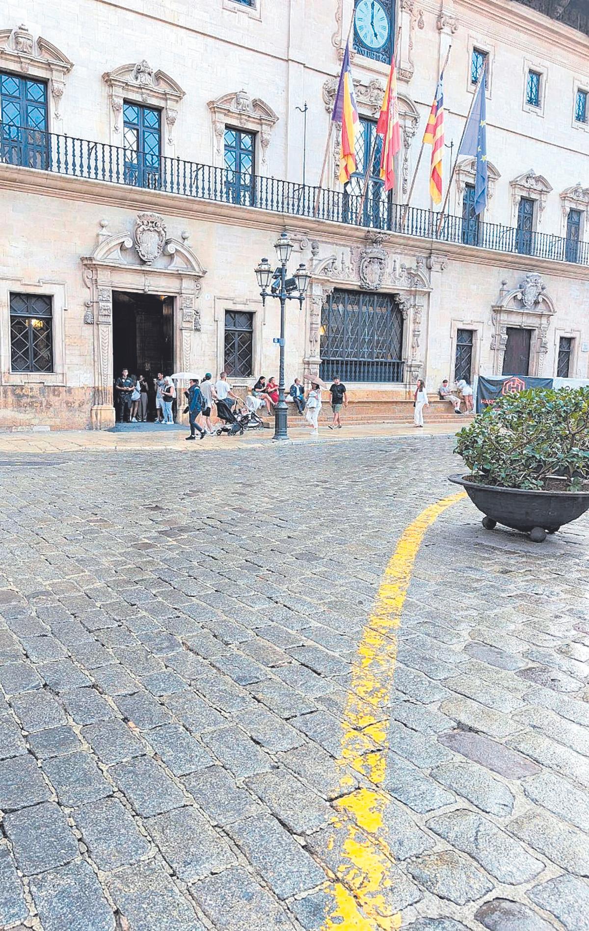 Las rayas amarillas inundan la ciudad