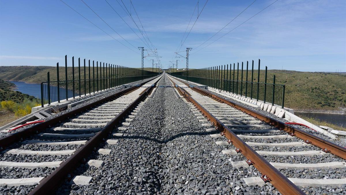 Línea de alta velocidad de Extremadura.