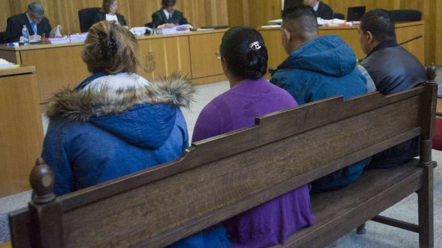Los cuatro condenados, durante el juicio celebrado en julio en la Audiencia Provincial.