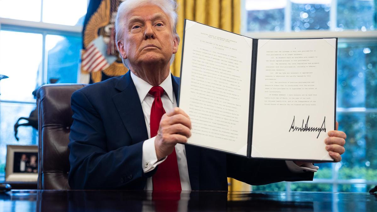 Las partes de autos fabricadas en México y Canadá quedan exentas de los aranceles de Trump