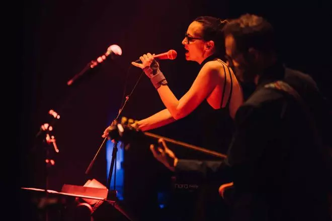 El concierto de Leonor Watling que abarrotó el Teatre Principal de Palma, en imágenes