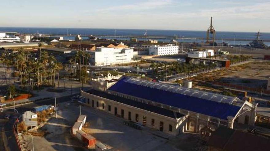 Imagen de la antigua estación de Murcia, reconvertida en Casa Mediterráneo.