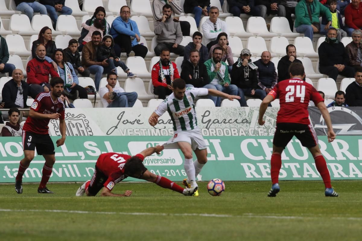 Fotogalería / El Córdoba CF se deja empatar en el último minuto.