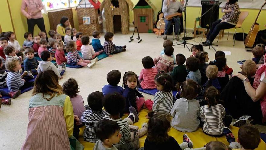 Pequeños en una escuela infantil.