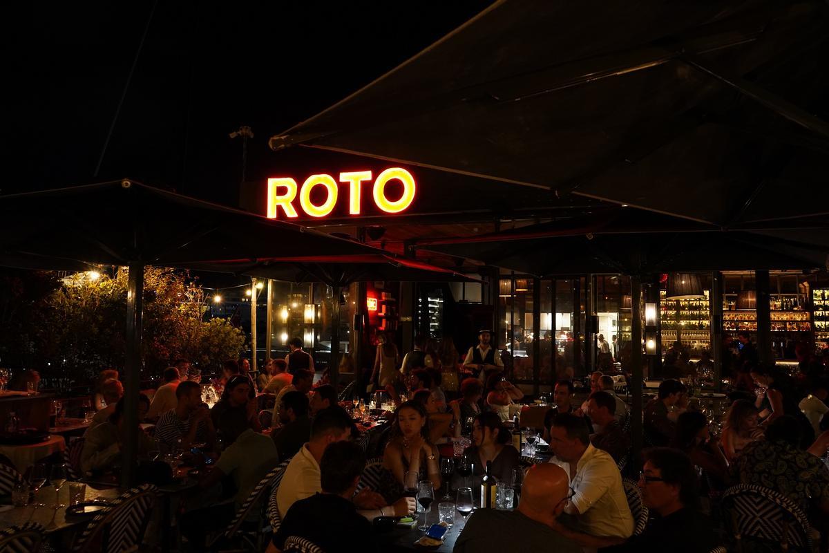 ROTO Ibiza está ubicado en Marina Ibiza.