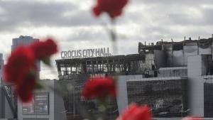 Una vista de la sala de conciertos Crocus City Hall quemada tras un ataque terrorista en Krasnogorsk, en las afueras de Moscú, Rusia, el 25 de marzo de 2024.