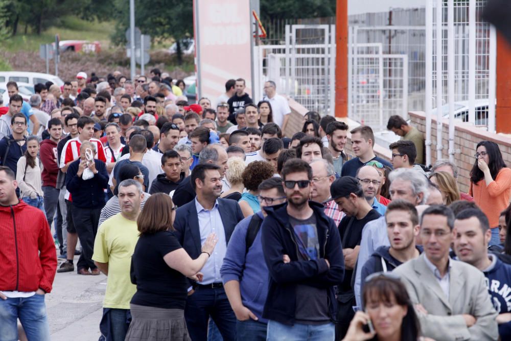 Cues a Montilivi per aconseguir les últimes entrades del Girona-Osasuna