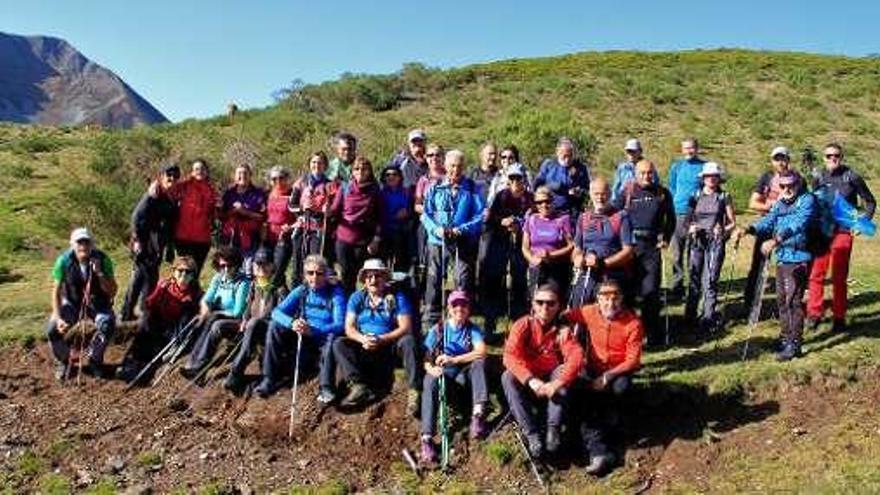 El grupo de montaña, en su anterior salida a Fuentes del Narcea.