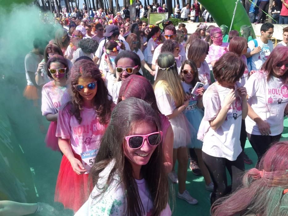 Los colores de la Holi Run inundan Vigo