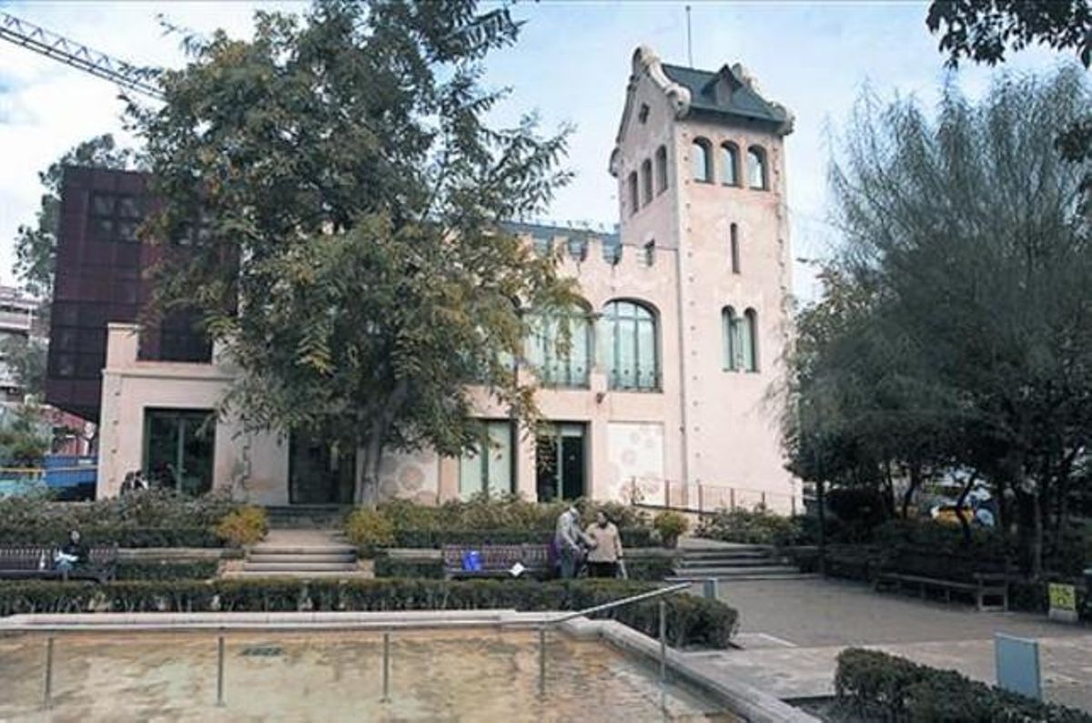 Casa senyorial Vil·la Florida, amb recorregut terapèutic a l’exterior.