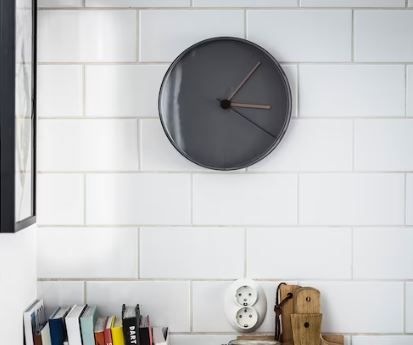 El discreto y silencioso reloj de pared de Ikea
