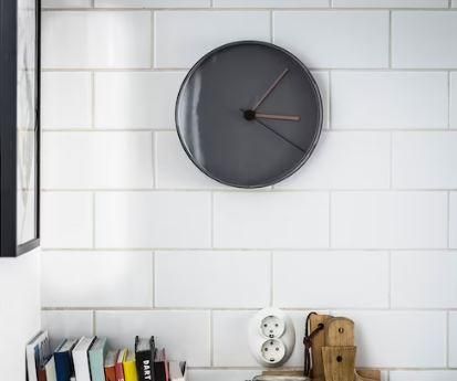 El discreto y silencioso reloj de pared de Ikea