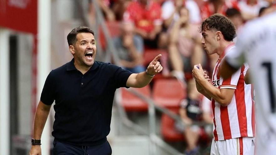 Nicolás Larcamón, tras su primera victoria con el Sporting: "El equipo respondió y salió a cumplir con la exigencia de la afición"