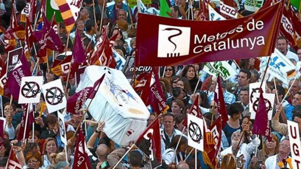 Un momento del masivo acto de protesta de ayer en Barcelona.