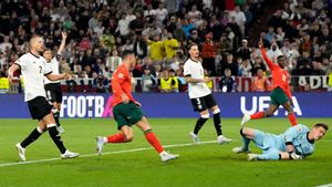 Cristiano Ronaldo marcando el gol del triunfo portugués
