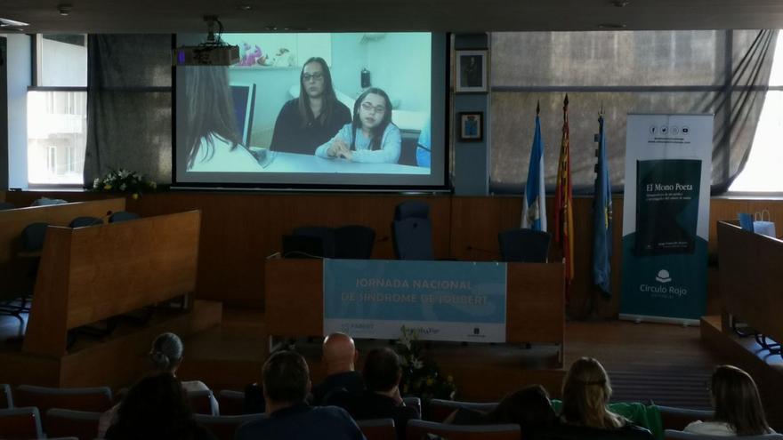 Presentación del documental sobre la moañesa con Joubert, Ángela del Río, en la jornada de 2022.