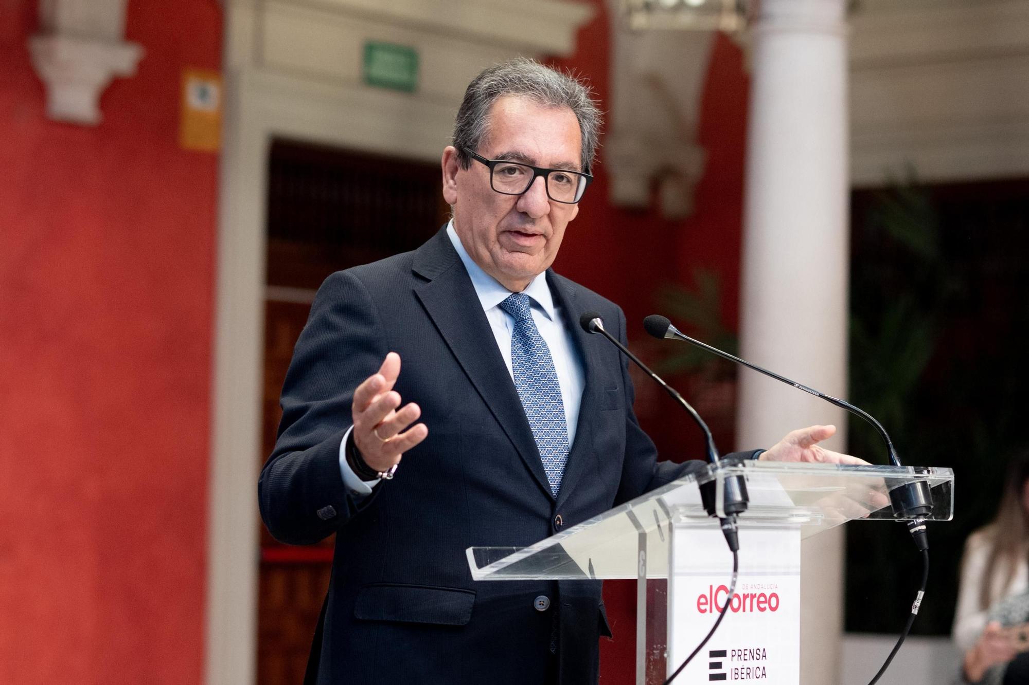 Fotogalería | ElCorreoPregunta a Javier Fernández de los Ríos, presidente de la Diputación de Sevilla