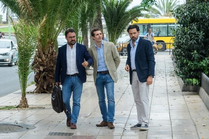 Pablo Casado (PP) hace campaña en Canarias