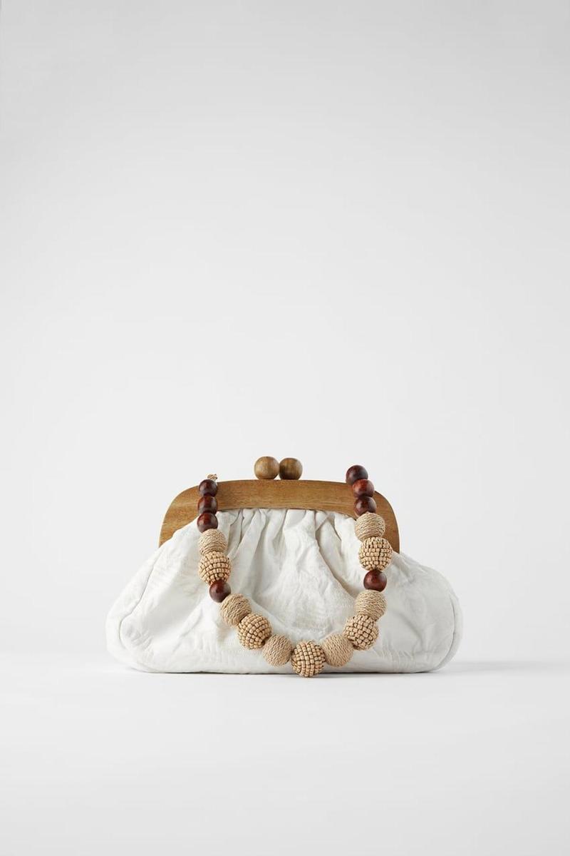 Bolso bandolera jaspeada de Zara. (Precio: 35,95 euros)