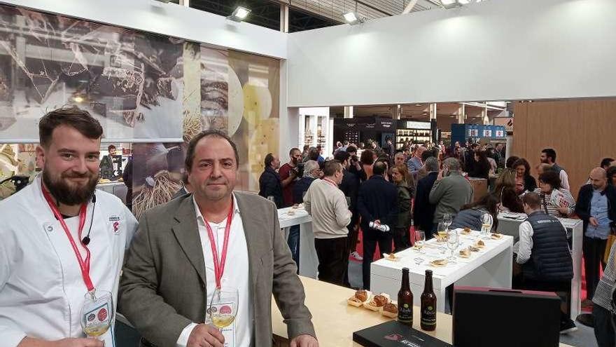 Alejandro Iglesias y Jesús Armenteros, ayer, en el Fórum Gastronómico de A Coruña.