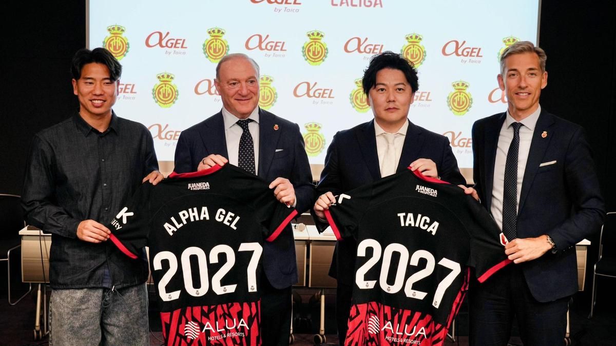 Takuma Asano, Andy Kohlberg, Taito Suzuki y Alfonso Díaz.