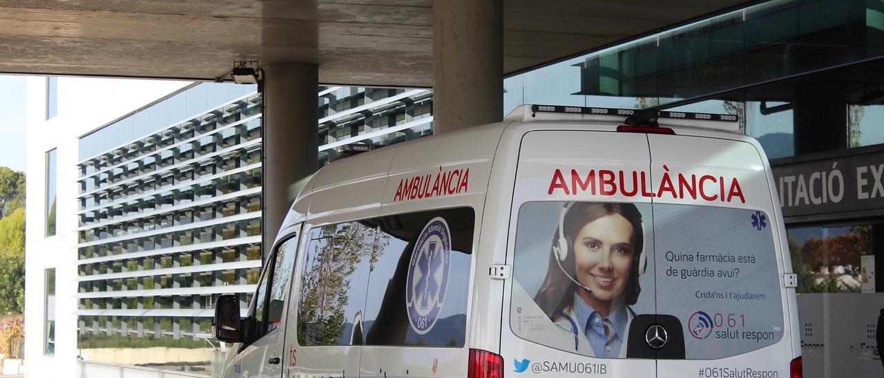 Conflicto con las ambulancias en Mallorca: «Mi hermano con cáncer ha perdido dos sesiones de radio porque le han dejado tirado»