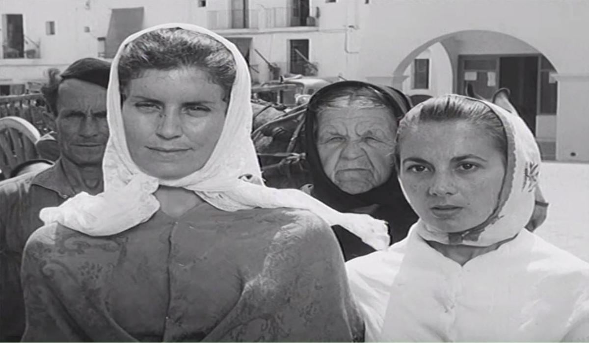 Algunes de les dones d'Eivissa que surten a la pel·lícula.
