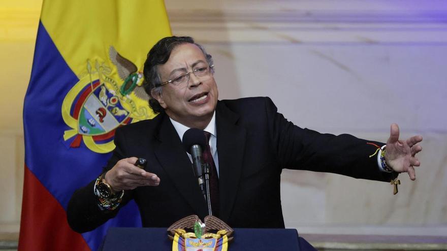 Petro se despide de la presidencia de Colombia con un llamamiento a una huelga general contra su sucesor