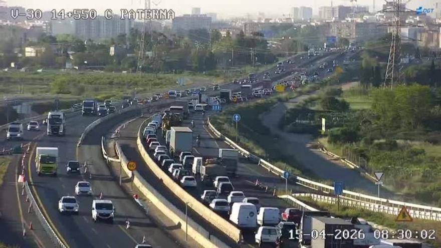 La A-7 colapsa el tráfico en Valencia este jueves con retenciones kilómetras