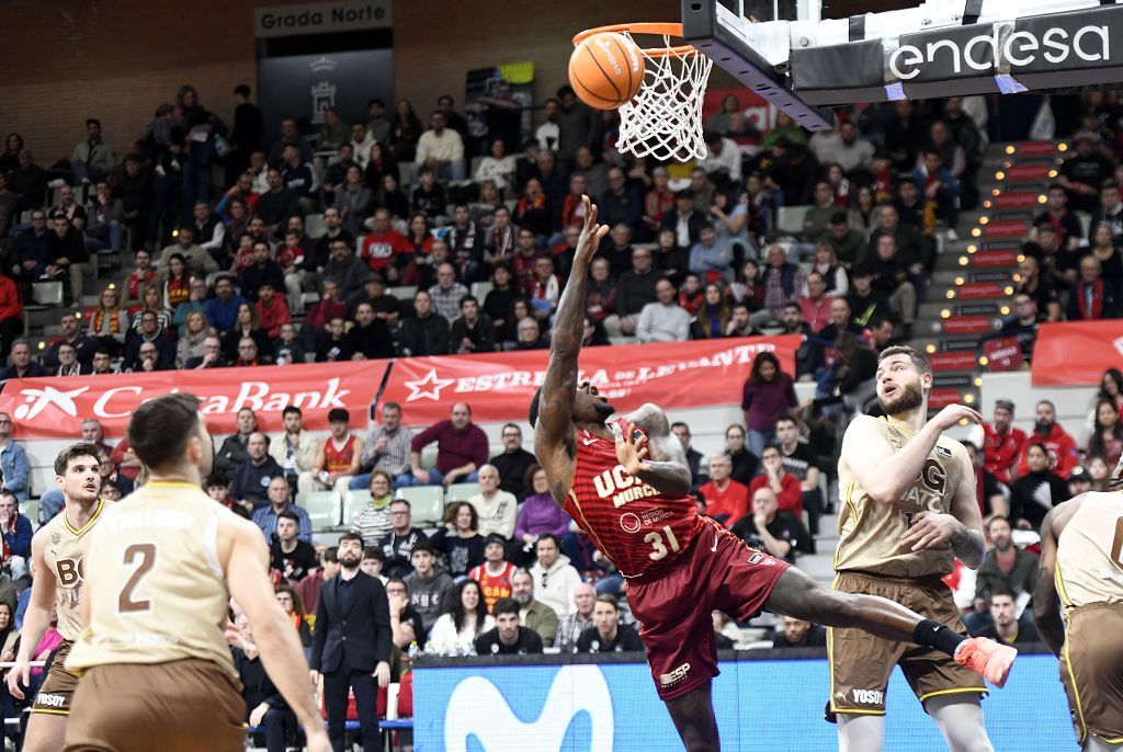 Todas las imágenes del partido del UCAM Murcia contra el Bàsquet Girona