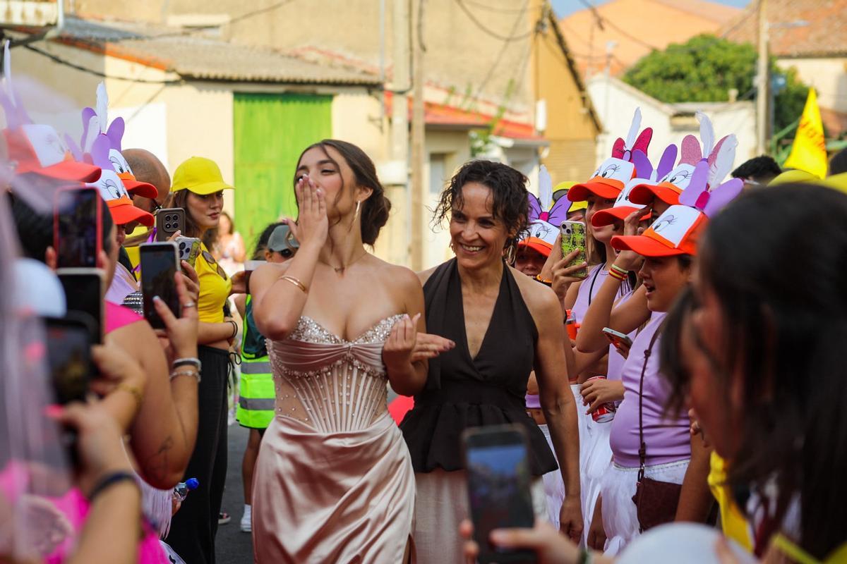 GALERÍA| Coreses es una fiesta con sus peñas y carrozas