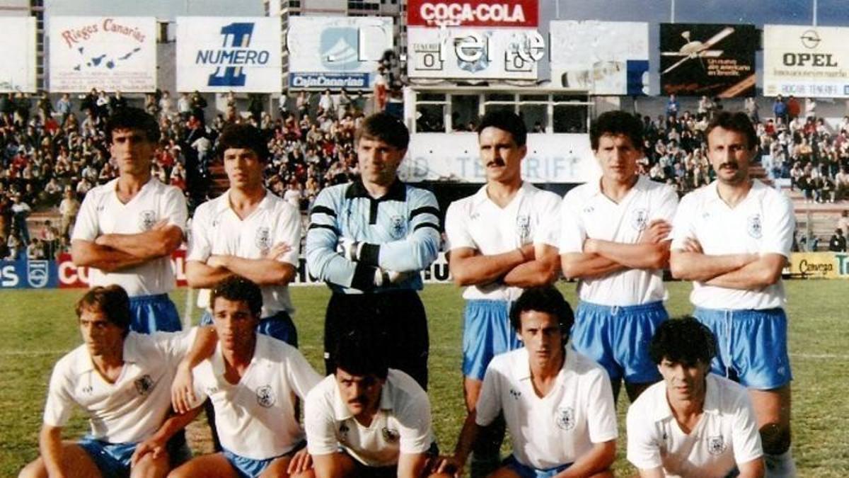 Una alineación del CD Tenerife de la temporada 86/87.
