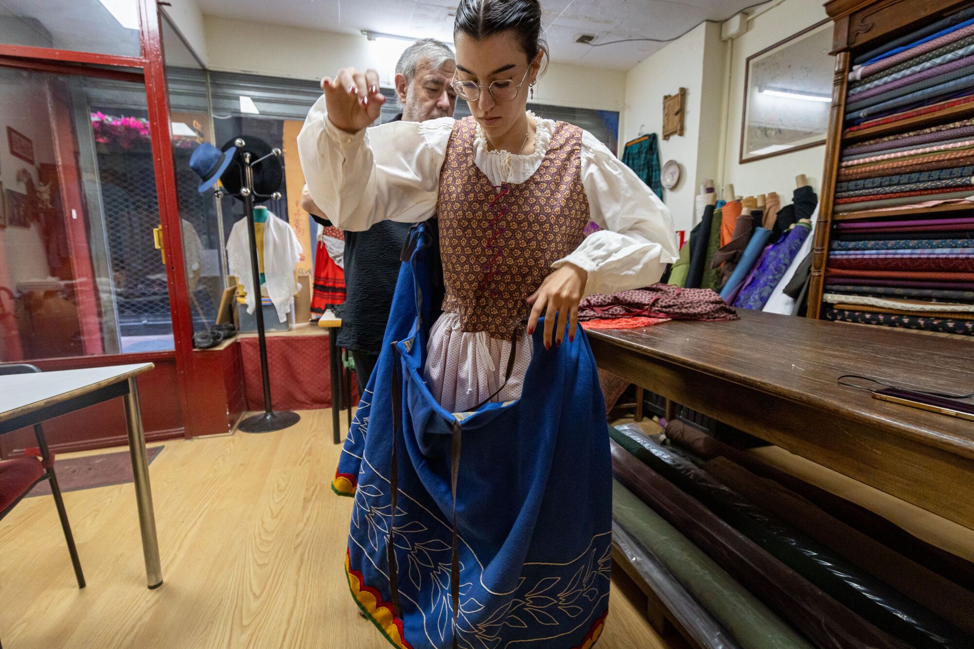 REPORTAJE TIENDA INDUMENTARIA ARAGONESA FERNANDO MANEROS FIESTAS DEL PILAR 2025