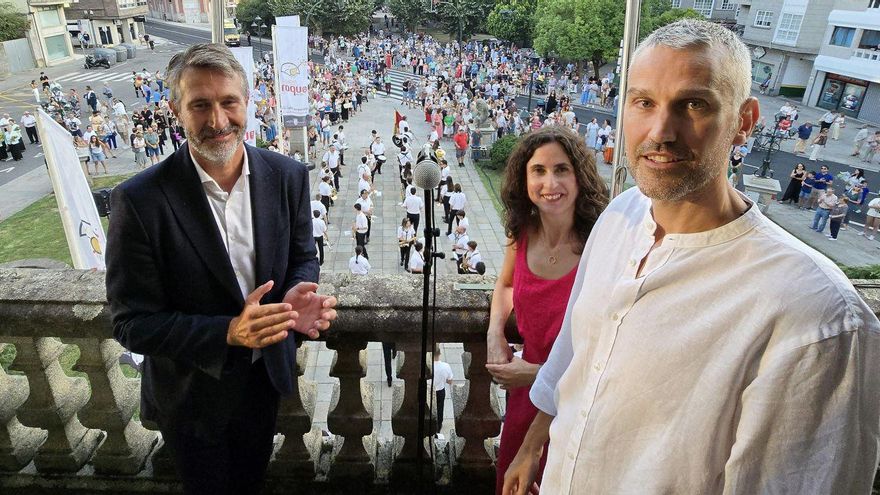 El pregón de Gustavo Andújar deja botando la mayor fiesta de Vilagarcía