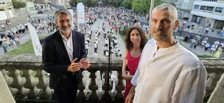 El pregón de Gustavo Andújar deja botando la mayor fiesta de Vilagarcía