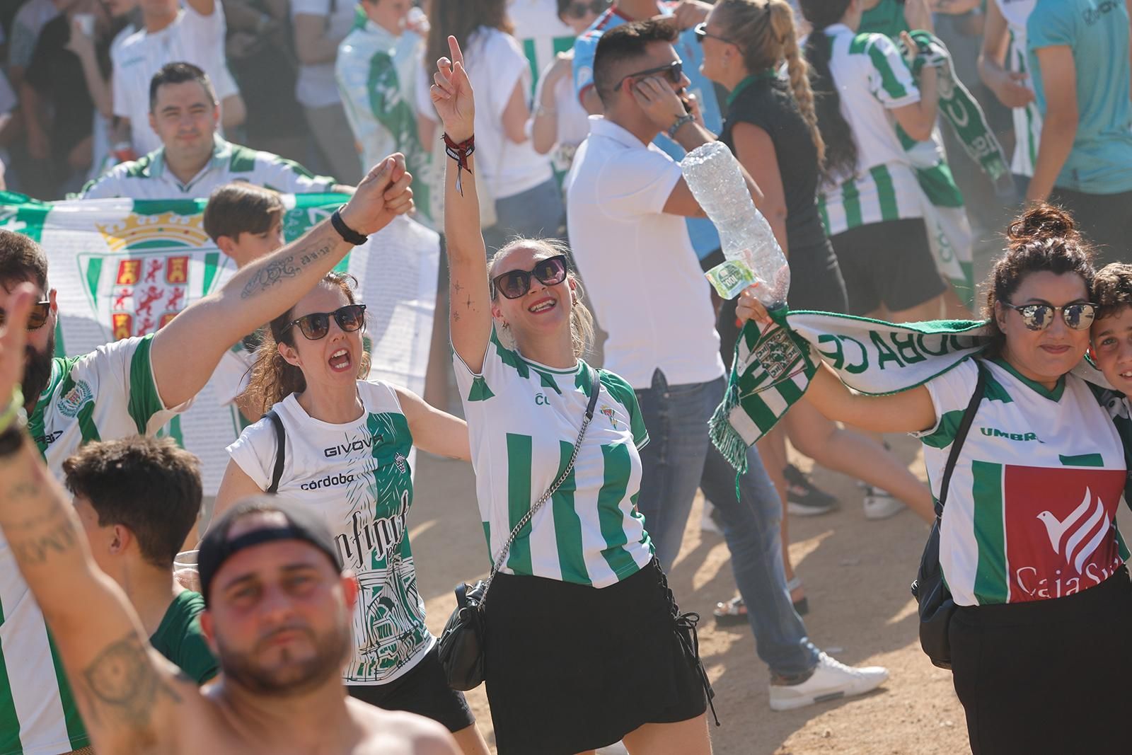 El Córdoba CF vuelve a Segunda / Las mejores imágenes de una noche para la historia