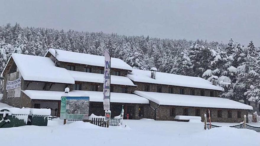 El refugi de Cap del Rec, porta d&#039;entrada a les pistes d&#039;esquí nòrdic de Lles i el seu entorn