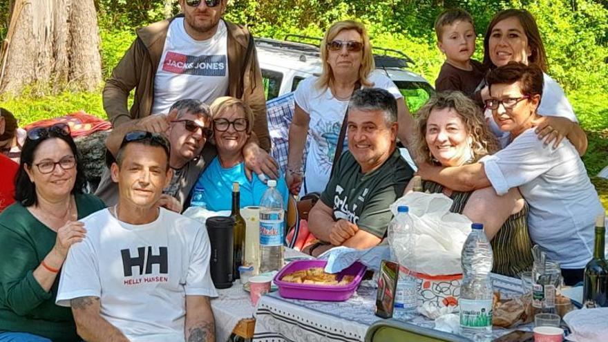 Aldán celebra en San Amaro la llegada del mes de mayo