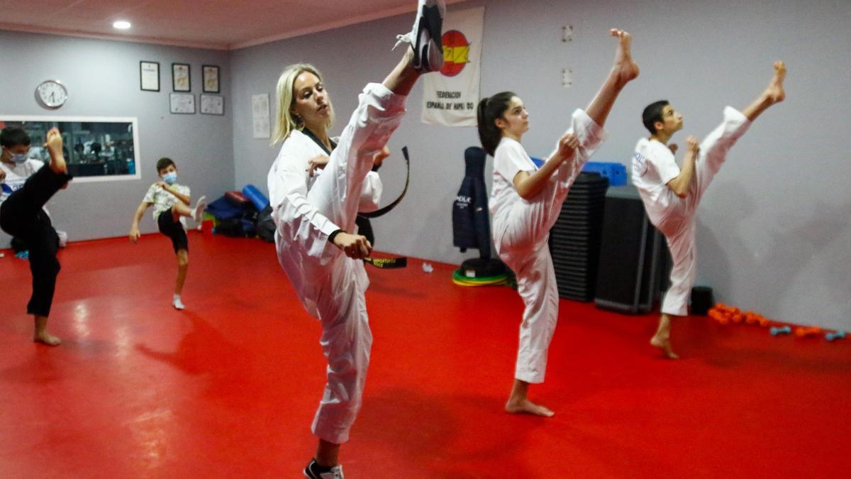 La escuela entrena en el gimnasio Old School Gym.